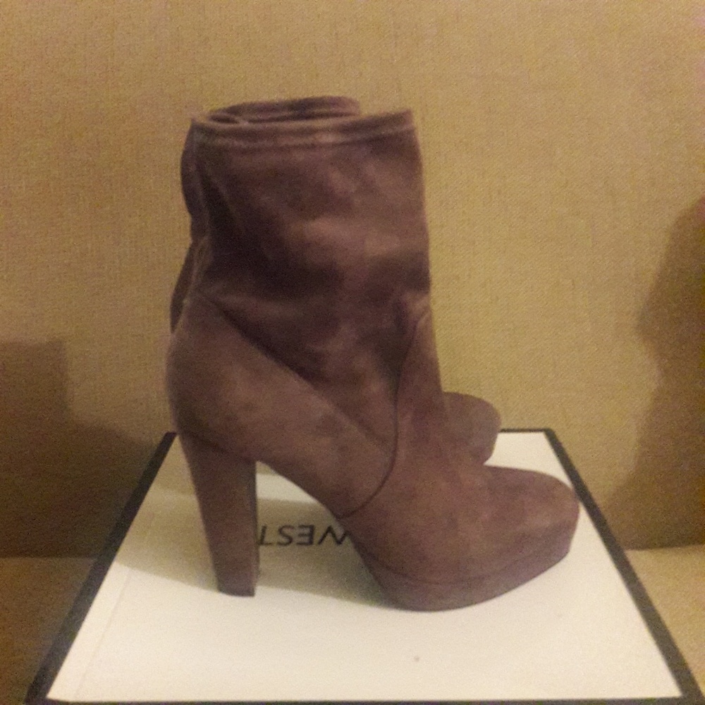 Nine West Nylee Pull-on Platform Booties